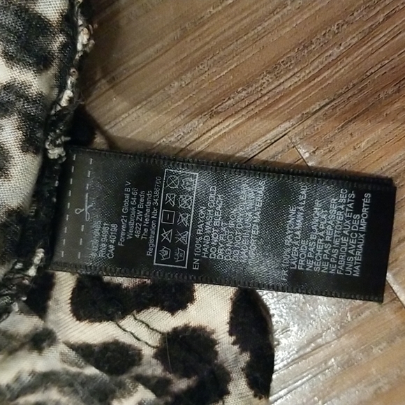 (S) Forever 21 100% Rayon Cheetah/Leopard Print ¾ Sleeve Casual Top Loungewear - Picture 7 of 8